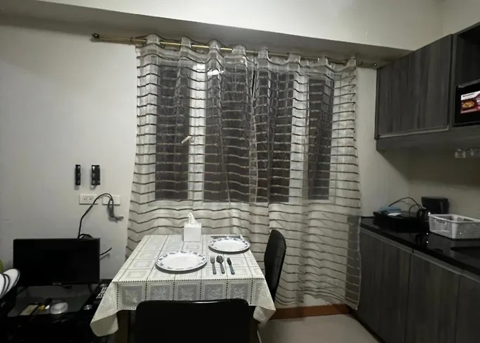 Faerydae - Free Pool Access Apartment Manila